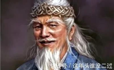 占卜师对年轻小伙命不久矣!自己却因泄露天机早逝!